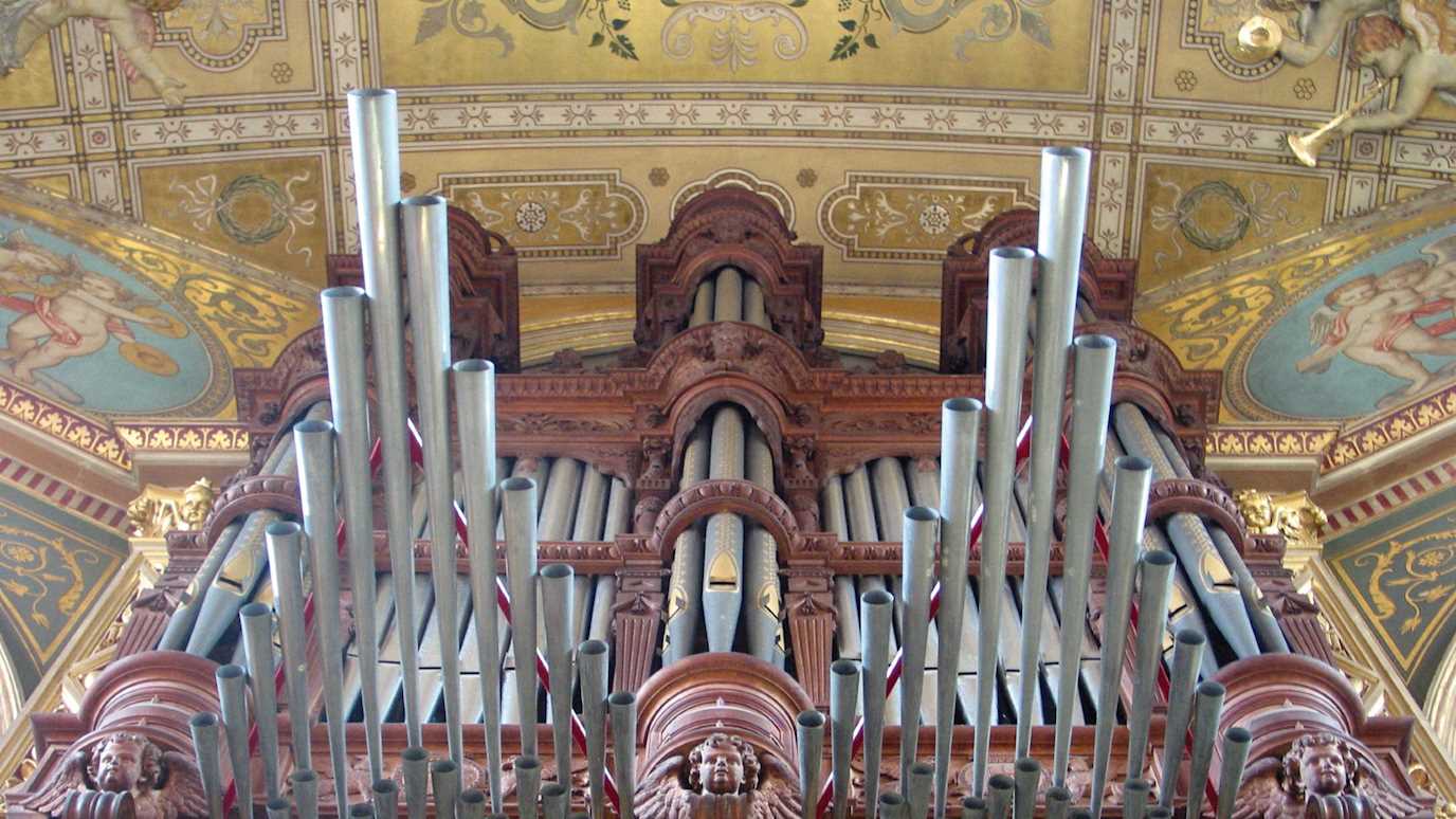 Stepan's_organ_pipes.jpg